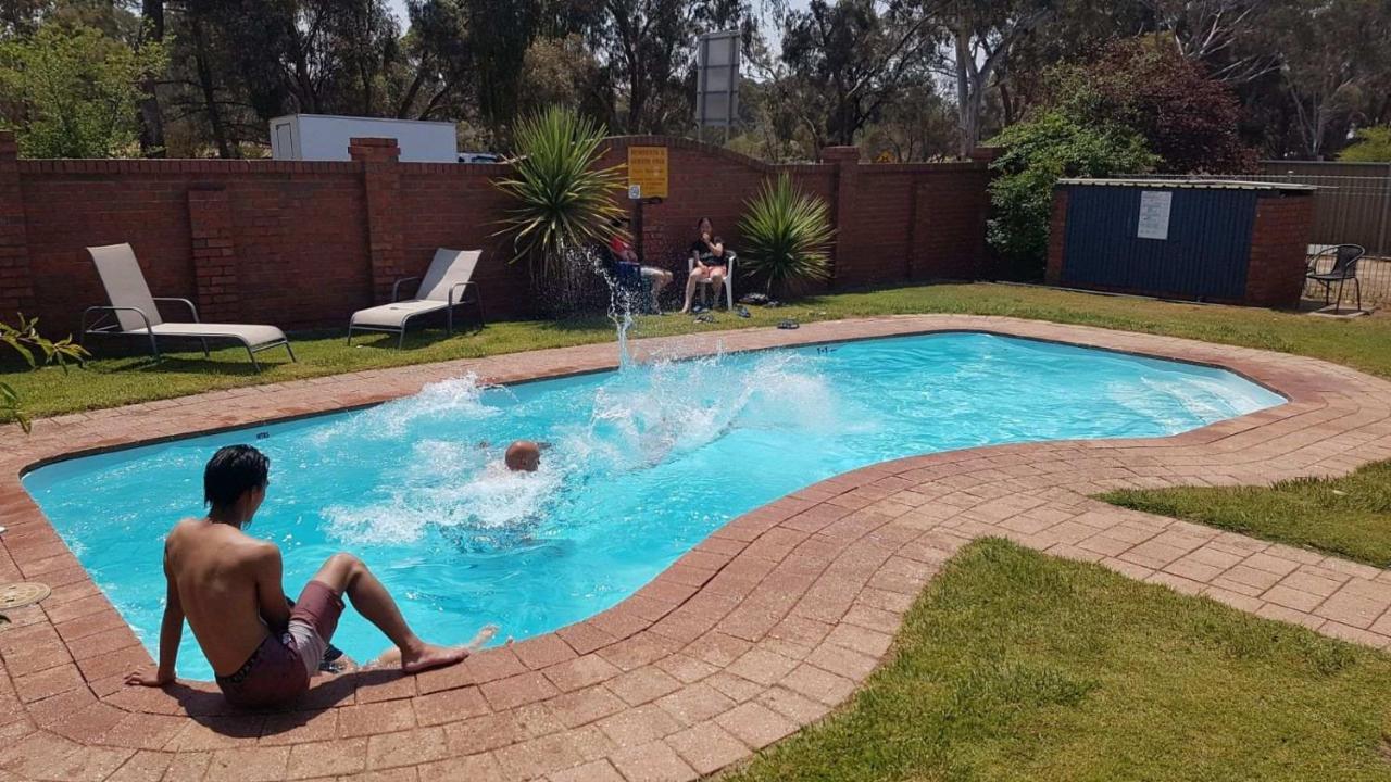 Golden Country Motel And Caravan Park Maryborough Exterior foto